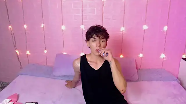 Snapshot of wet_valery chatting on 02.22.26 wet valery online show from 02.22.26