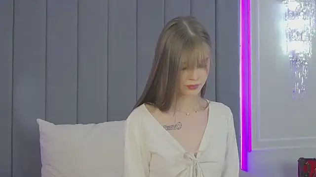 BellaSecrett online show from 03.18.25