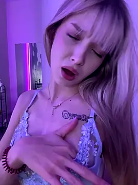 BellaSecrett online show from 09.18.25