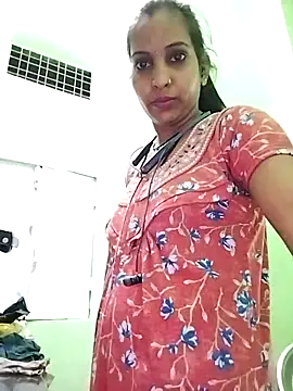 Hotty-Nidhi online show from 03.12.25