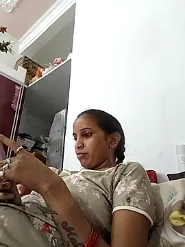 Hotty-Nidhi online show from 10.16.25