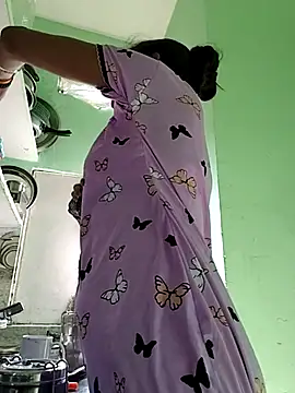 Hotty-Nidhi online show from 11.07.25