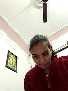 Hotty-Nidhi online show from 11.28.25