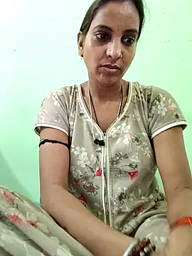Snapshot of Hotty-Nidhi chatting on 02.11.26 Hotty-Nidhi online show from 02.11.26