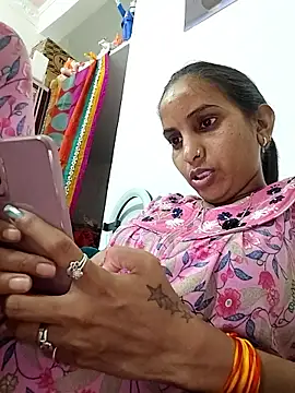 Snapshot of Hotty-Nidhi chatting on 02.12.26 Hotty-Nidhi online show from 02.12.26