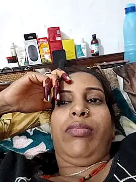 Snapshot of Hotty-Nidhi chatting on 02.18.26 Hotty-Nidhi online show from 02.18.26
