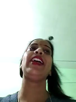 Snapshot of Hotty-Nidhi chatting on 02.18.26 Hotty-Nidhi online show from 02.18.26