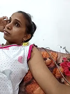 Snapshot of Hotty-Nidhi chatting on 06.04.26 Hotty-Nidhi online show from 06.04.26