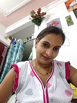 Snapshot of Hotty-Nidhi chatting on 07.02.26 Hotty-Nidhi online show from 07.02.26