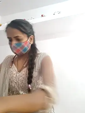 Snapshot of indiancute43 chatting on 03.11.25 indiancute43 online show from 03.11.25