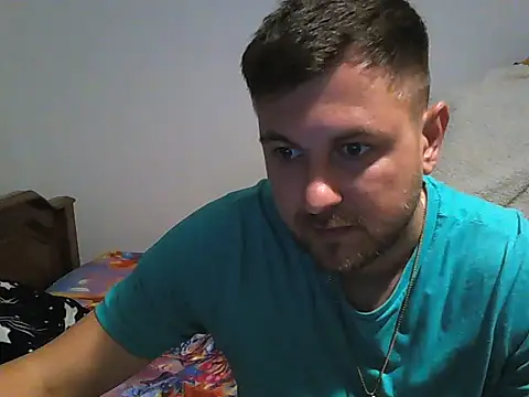 Snapshot of hugedickedd chatting on 06.13.26 hugedickedd online show from 06.13.26