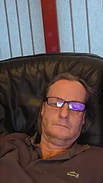 namorreyeb1 online show from 11.28.25