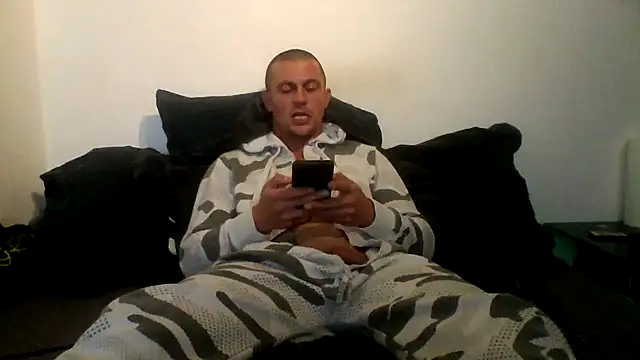 Snapshot of GermanAnonym@xh chatting on 11.08.25 GermanAnonymxh online show from 11.08.25