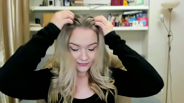 Kara Smith  online show from 11.30.25