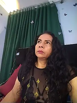 AlexaNovoa  online show from 11.13.25