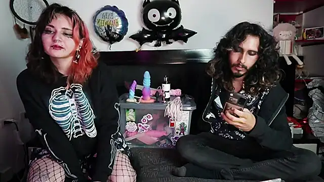 Snapshot of Devil_And_Princess chatting on 11.06.25 Devil And Princess online show from 11.06.25