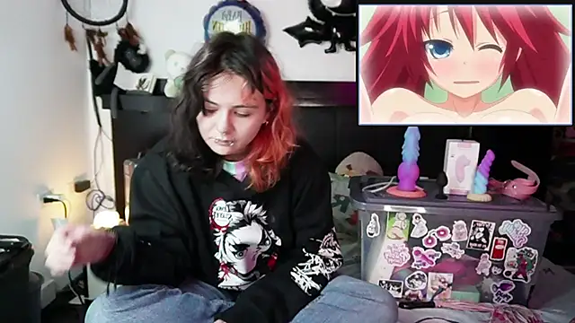 Snapshot of Devil_And_Princess chatting on 11.15.25 Devil And Princess online show from 11.15.25