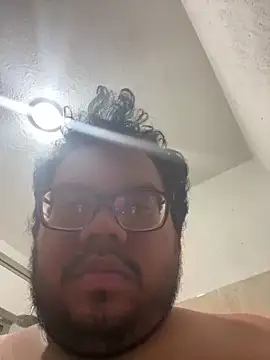 Snapshot of MilkBear_ chatting on 03.11.25 MilkBear online show from 03.11.25