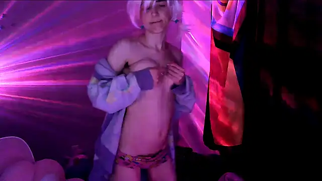 Snapshot of ThirstyKawaii chatting on 03.11.25 ThirstyKawaii online show from 03.11.25