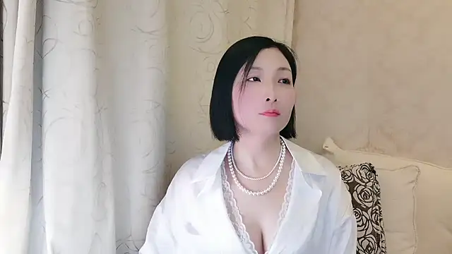 Rachel-6600 online show from 11.24.25