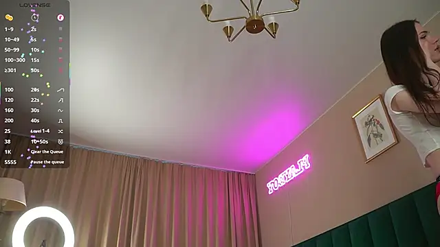 Snapshot of Sweet_Jealousy chatting on 10.04.25 Sweet Jealousy online show from 10.04.25