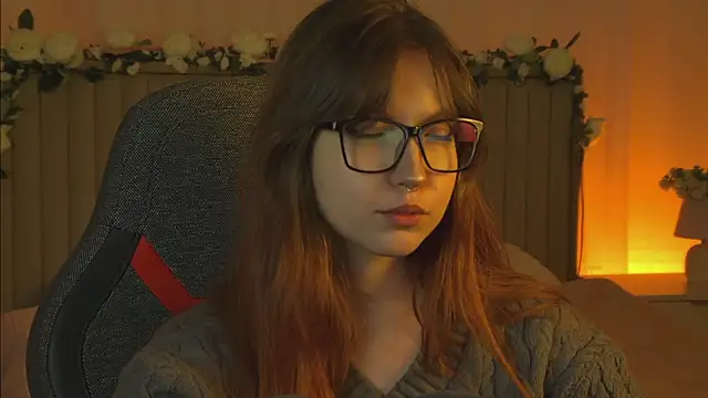 Snapshot of MemoryCadence chatting on 10.08.25 MemoryCadence online show from 10.08.25