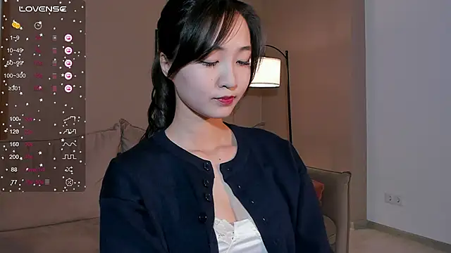 Snapshot of SeulBi chatting on 10.13.25 SeulBi online show from 10.13.25