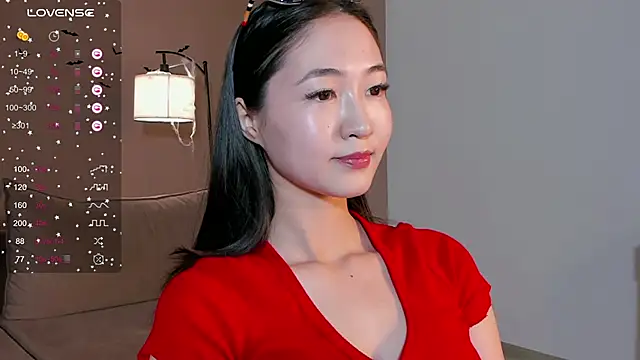 Snapshot of SeulBi chatting on 11.01.25 SeulBi online show from 11.01.25