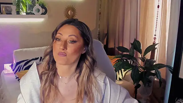 SarahAlluring online show from 05.13.26