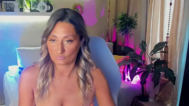 SarahAlluring online show from 06.15.26