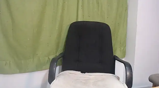 Snapshot of sexyvioletvalerious chatting on 03.21.25 sexyvioletvalerious online show from 03.21.25