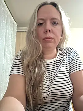 Irina3718 online show from 12.17.25