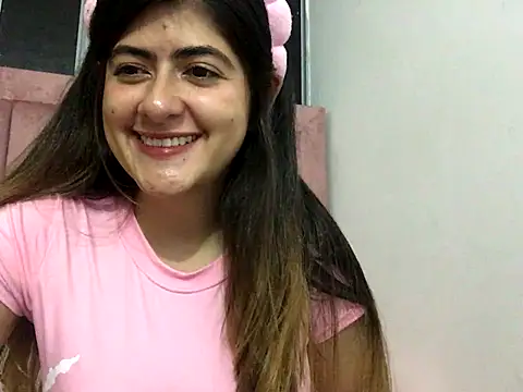 Snapshot of skyler1195 chatting on 10.17.25 skyler1195 online show from 10.17.25