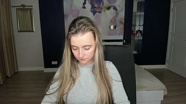 Snapshot of StasyStew chatting on 09.26.25 StasyStew online show from 09.26.25