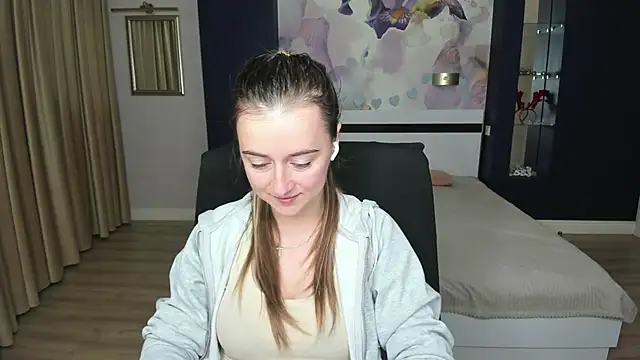 Snapshot of StasyStew chatting on 09.30.25 StasyStew online show from 09.30.25