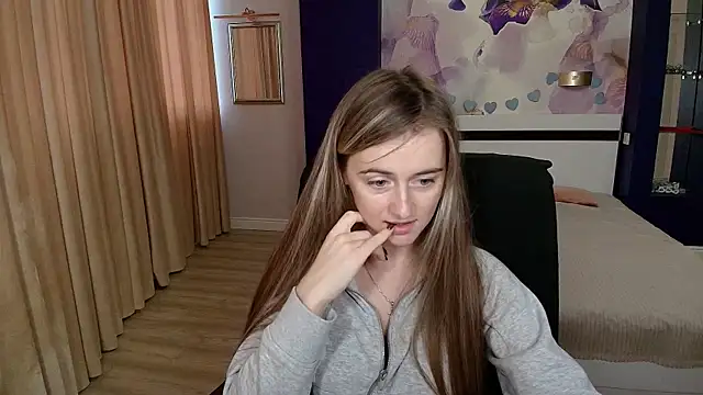 Snapshot of StasyStew chatting on 10.17.25 StasyStew online show from 10.17.25