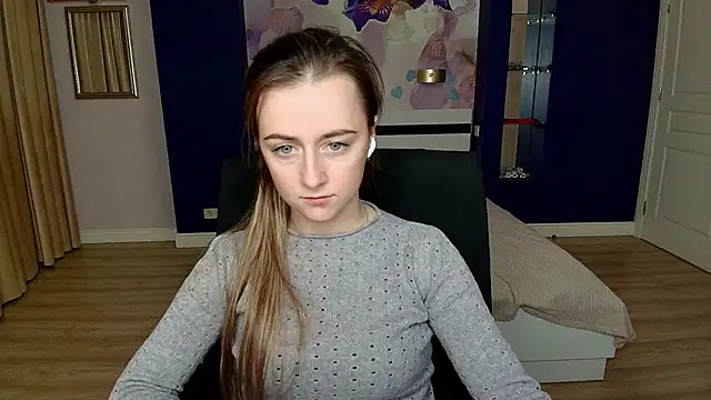 Snapshot of StasyStew chatting on 10.28.25 StasyStew online show from 10.28.25