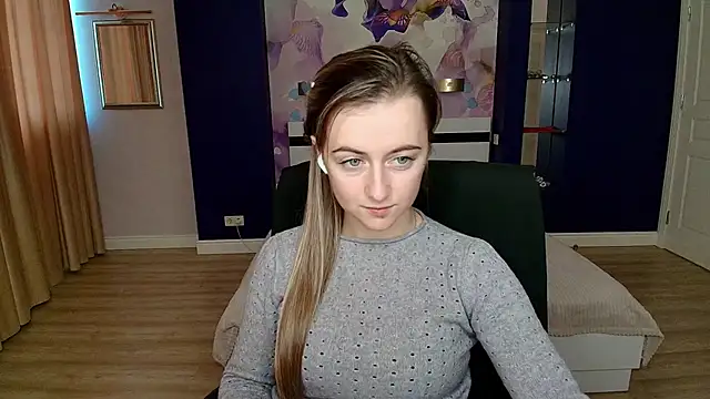 Snapshot of StasyStew chatting on 10.29.25 StasyStew online show from 10.29.25