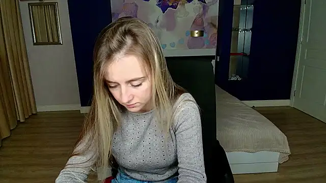 Snapshot of StasyStew chatting on 10.29.25 StasyStew online show from 10.29.25