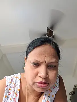 Arohi35 online show from 09.18.25
