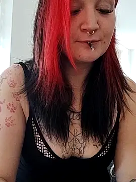 Snapshot of TiffiChantiT2 chatting on 01.06.26 TiffiChantiT2 online show from 01.06.26