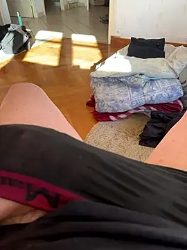 Snapshot of billybib83 chatting on 02.04.26 billybib83 online show from 02.04.26