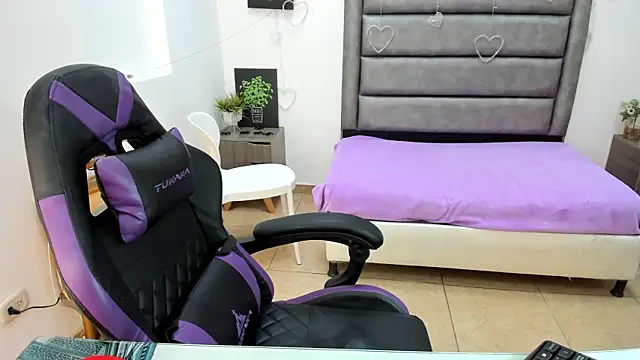 Tania Duque online show from 02.10.26