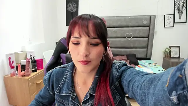 Snapshot of Tania_Duque chatting on 06.27.26 Tania Duque online show from 06.27.26