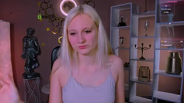 Snapshot of madam_uliis chatting on 06.16.26 madam uliis online show from 06.16.26