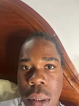 Snapshot of clitpleasrr chatting on 03.12.25 clitpleasrr online show from 03.12.25