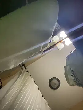 Snapshot of clitpleasrr chatting on 03.14.25 clitpleasrr online show from 03.14.25