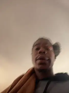 Snapshot of clitpleasrr chatting on 03.19.25 clitpleasrr online show from 03.19.25