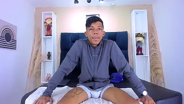 Snapshot of Gregory_Sforza chatting on 09.27.25 Gregory Sforza online show from 09.27.25