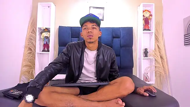 Snapshot of Gregory_Sforza chatting on 09.28.25 Gregory Sforza online show from 09.28.25